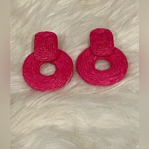 ☀️NEW☀️Women’s large Vibrant Pink Woven Earrings
